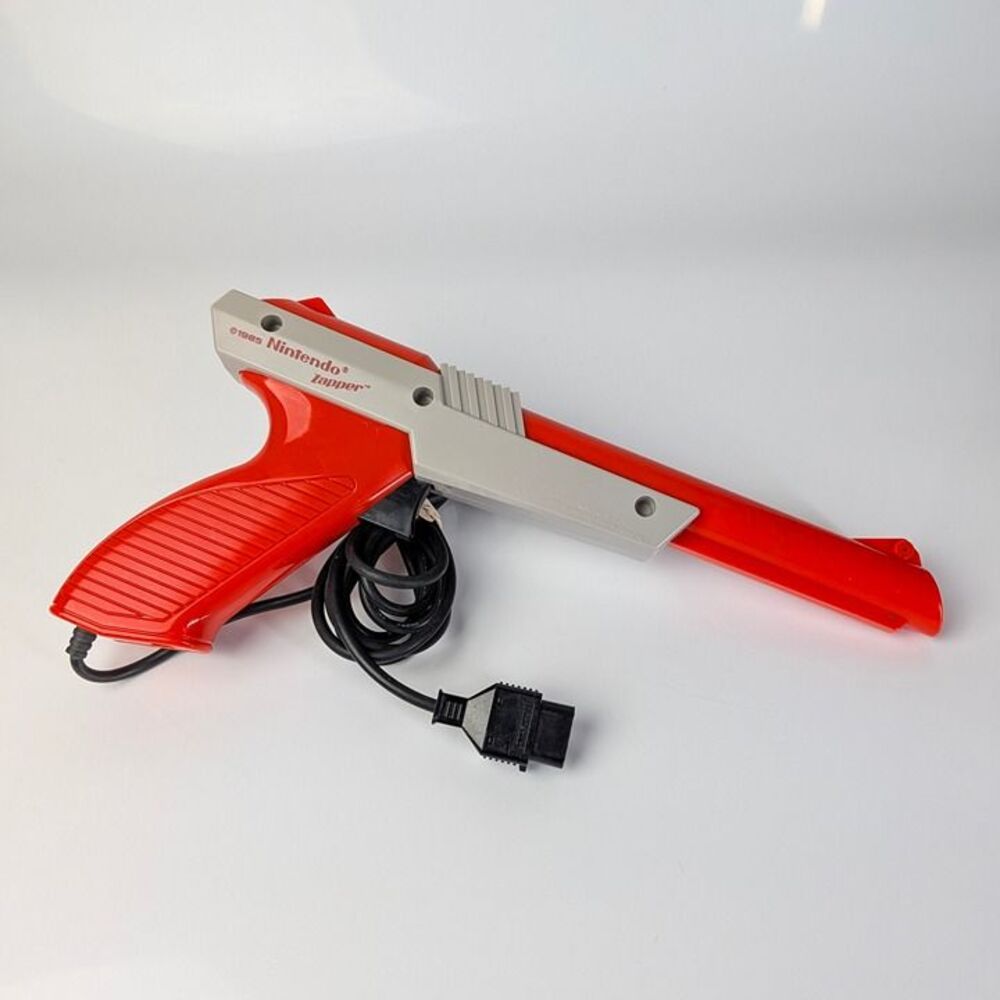 Red Zapper Light Gun - Authentic and Tested - NES - Picture 2 of 3